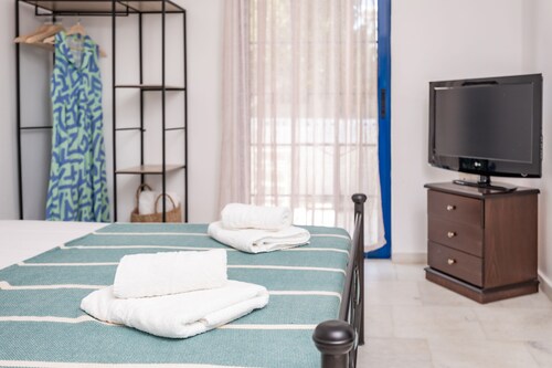 Hippocampus Apartments 2 min Walk From the Beach