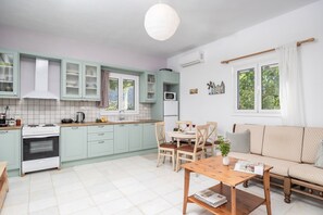 하우스 | 2 개의 침실, 책상