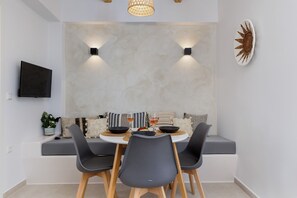 公寓 | 1 多间卧室、办公桌