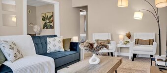 Charming 2-bedroom house in amazing Belleville with AC, WiFi
