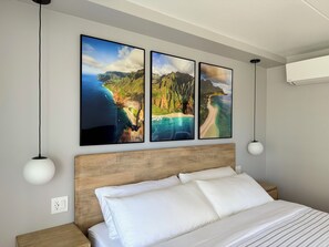 1 bedroom, iron/ironing board, WiFi, bed sheets - Oceanfront Dream Home (Car Available) (Honolulu)