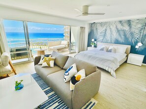 TV - Floor-to-Ceiling Oceanfront Home (Car Available) (Honolulu)