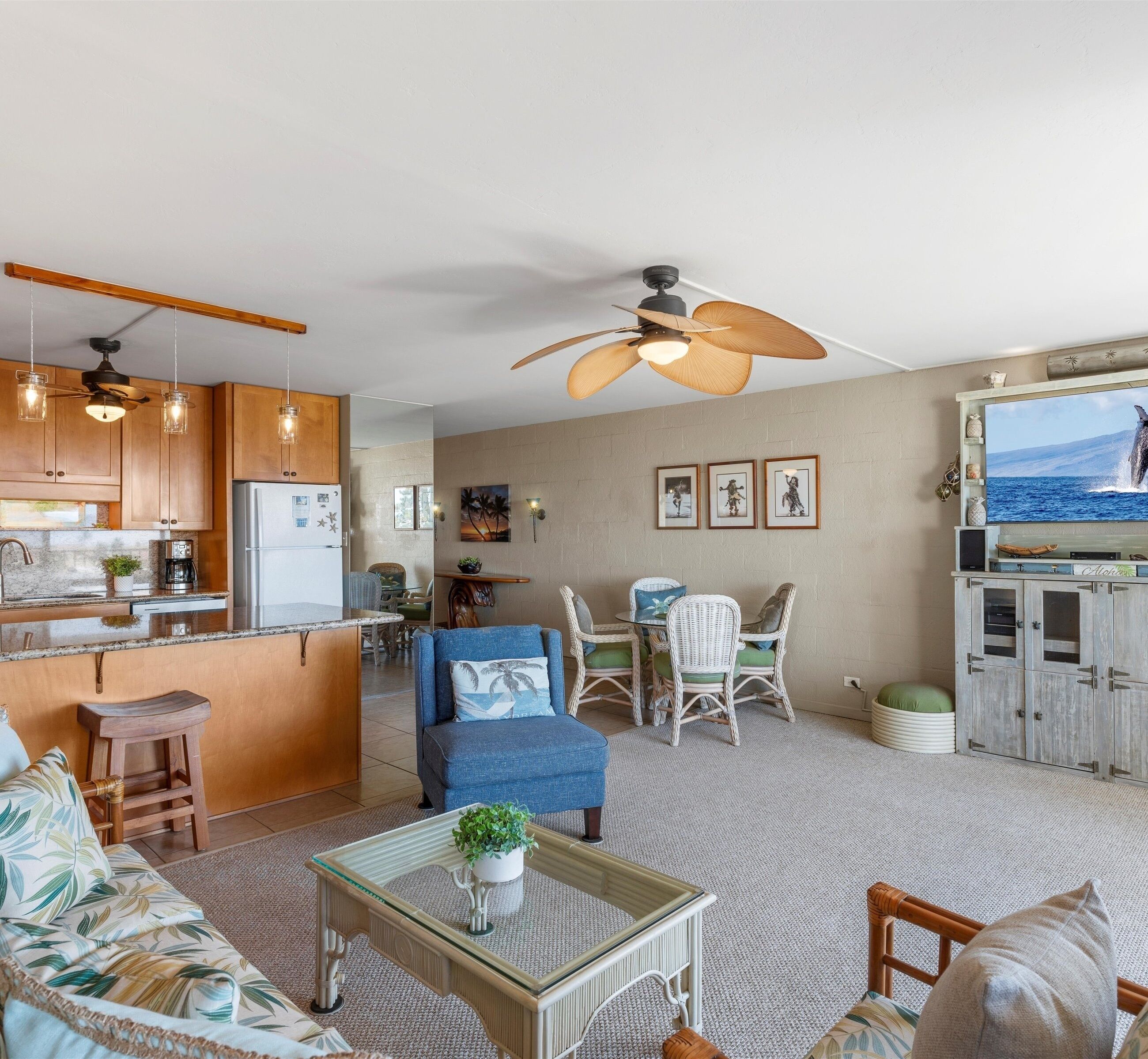 Condo, 1 Bedroom | Living area