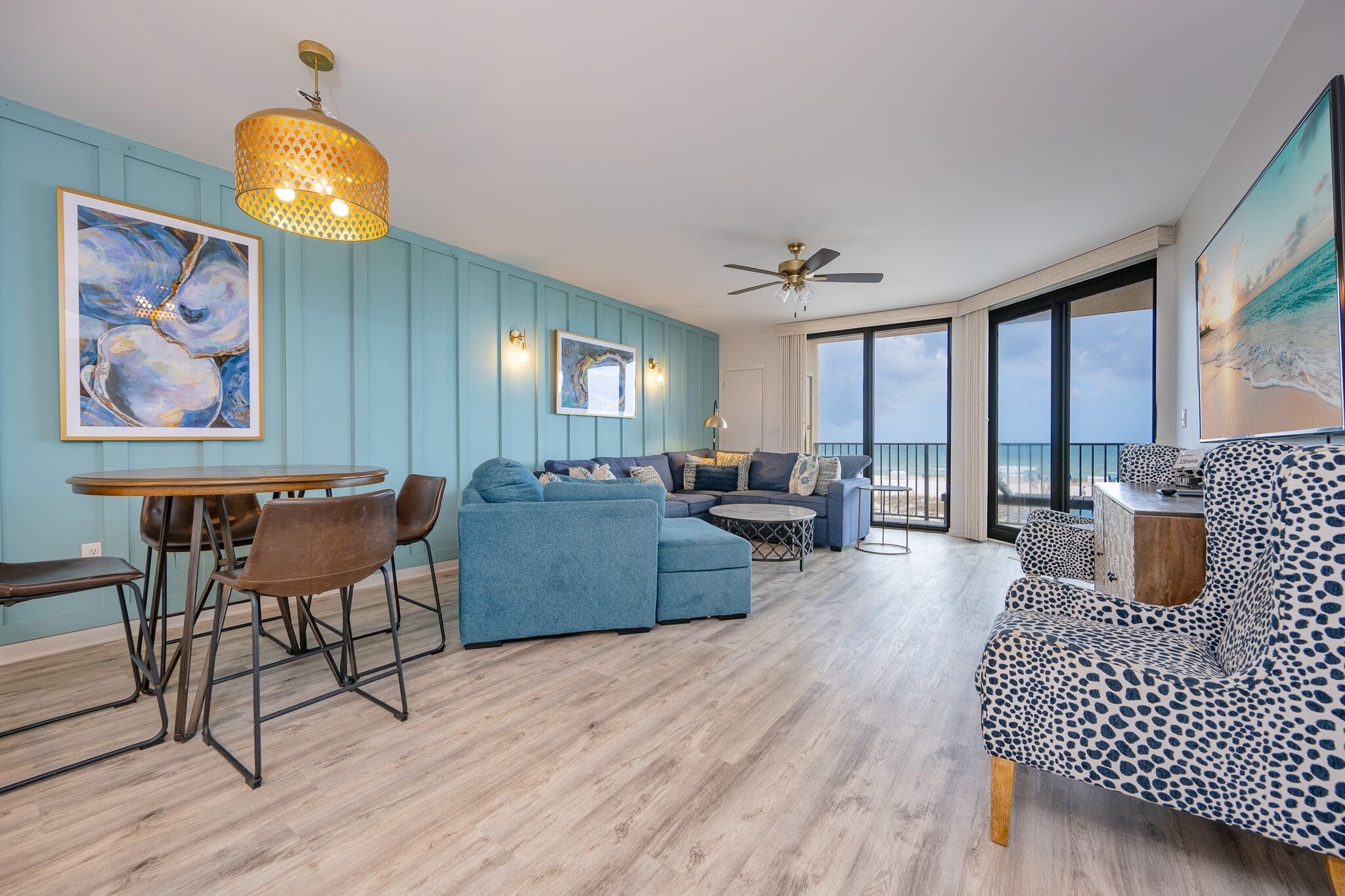 Condo, 3 Bedrooms | Living area