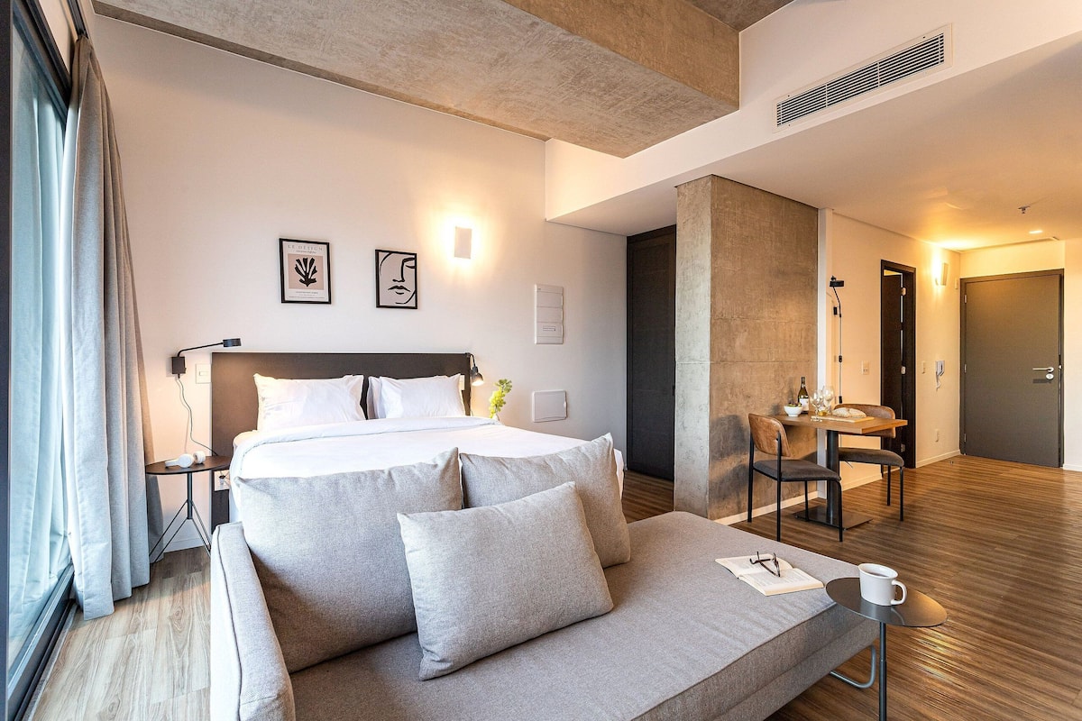 Estudio superior | 1 dormitorio, tabla de planchar con plancha, wifi gratis y ropa de cama