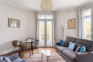 TV - Le Milady - Charmant appartement au cœur de Rennes (Rennes)