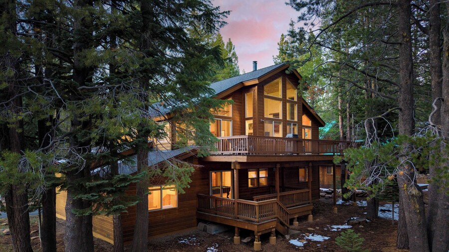 Hansel by Avantstay Pool Table, 5mins to Skiing