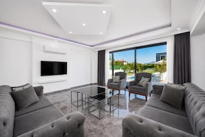 TV - Villa Grand Yasar 4 - Four Bedroom Villa, Sleeps 8 (Okçular)