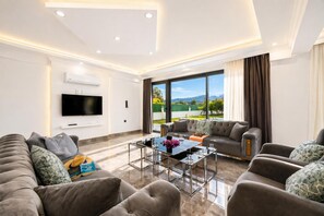 TV - Villa Grand Yasar 2 - Four Bedroom Villa, Sleeps 8 (Okçular)