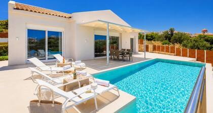 Casa di Pietra - Two Bedroom Villa, Sleeps 4