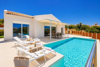 Casa di Pietra - Two Bedroom Villa, Sleeps 4
