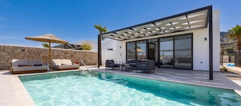 Villa 12 Chado - Two Bedroom Villa, Sleeps 4