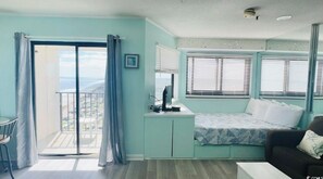 Iron/ironing board, WiFi, bed sheets - Cozy and charming apartment in Myrtle Beach (Myrtle Beach)