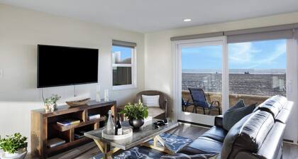 Balboa Breeze by Avantstay Beachfront Retreat + Ocean View