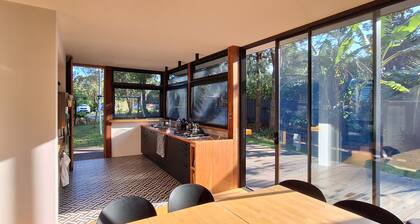 Surfing Parrot - Holiday Villa