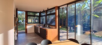 Surfing Parrot - Holiday Villa