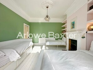 2 bedrooms, desk, iron/ironing board, travel crib