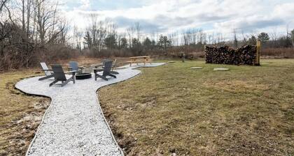 Gallery House: Designer Home-Hot Tub-Campfire-EV