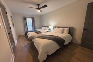 3 habitaciones, escritorio, tabla de planchar con plancha y wifi gratis 