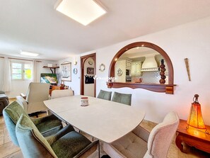 Dining - Casa Marine – F3 with Jacuzzi – Saint-Paul (Saint-Paul)