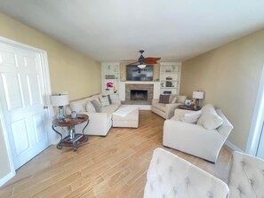 スマートテレビ、暖炉、テレビゲーム、プリンター