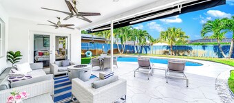 Heated Pool+Hot Tub! Close 2 Beach & Hardrock!