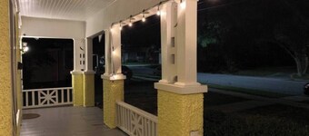 3-bedroom house in wonderful Columbus with AC, WiFi. Enjoy your stay