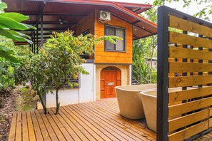 Terrace/patio - Charming Surf Style House in Uvita, Costa Rica (Uvita)