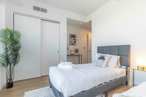 2 bedrooms, iron/ironing board, travel cot, free WiFi