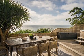 Outdoor dining - Unrivalled Sea View - Brand New (Ventnor)