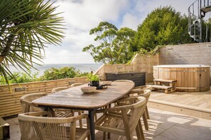 Outdoor dining - Unrivalled Sea View - Brand New (Ventnor)