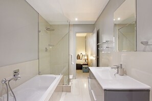 Shower, towels - Infinity 404 - One Bedroom Apartment, Sleeps 3 (Cape Town)
