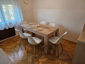 Dining - Two Bedroom Apartment Josipina with balcony&garden (Preddvor)