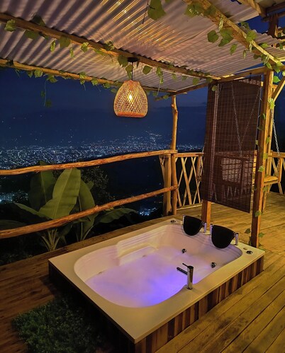 Cabin with viewpoint in Ibagué 