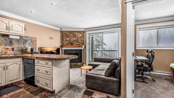 Apartemen, pemandangan gunung | 1 kamar tidur dan Wi-Fi gratis