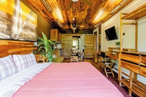 1 Schlafzimmer, Schreibtisch, Bügeleisen/Bügelbrett, WLAN