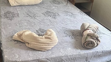 2 quartos, ferros/tábuas de passar roupa, Wi-Fi, roupa de cama
