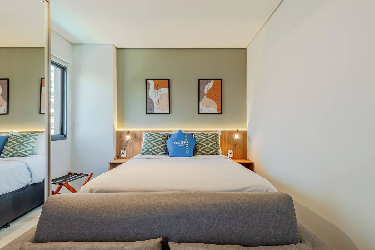Classic Room, Balcony | In-room safe, desk, laptop workspace, blackout drapes