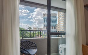 高級開放式客房, 露台, 城市景 | 客房景觀