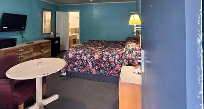 BUDGET INN