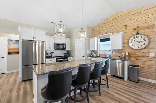 Tee'd Up Colbert Hills at Home Stay MHK