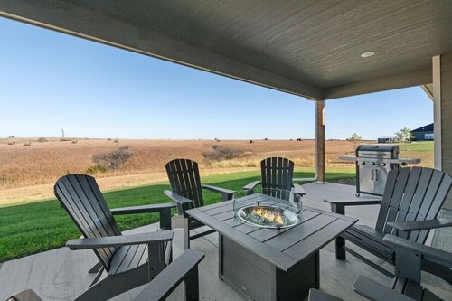 Tee'd Up Colbert Hills at Home Stay MHK