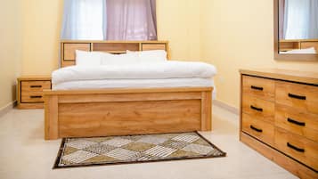 Departamento Deluxe, balcón, vista a la ciudad | Espacio para trabajar con laptop y wifi gratis