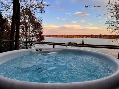 The Ridge | Lake Front | Hot Tub | Kayak+Pvt Dock