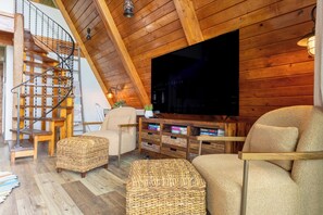 Smart TV, books, stereo