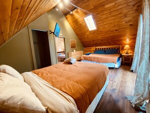 6 chambres, bureau, fer et planche à repasser, lit parapluie