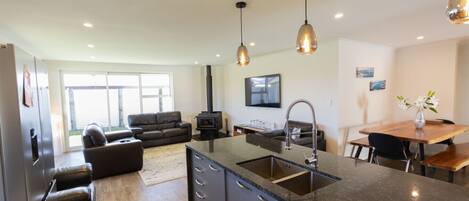 TV connectée, cheminée