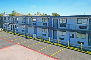 Exterior - Super 7 Inn By Oyo San Antonio N.W. Medical Center (San Antonio)