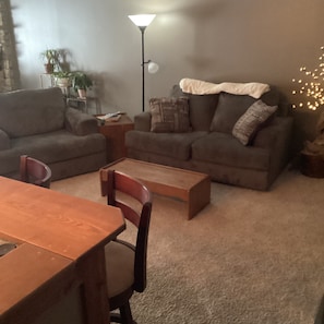 Smart TV, fireplace - Charming 2-bedroom house in perfect Nashville! Close to the Heart of Nashville (Nashville)