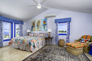 2 間睡房、書桌、熨斗/熨衫板、可攜式嬰兒床